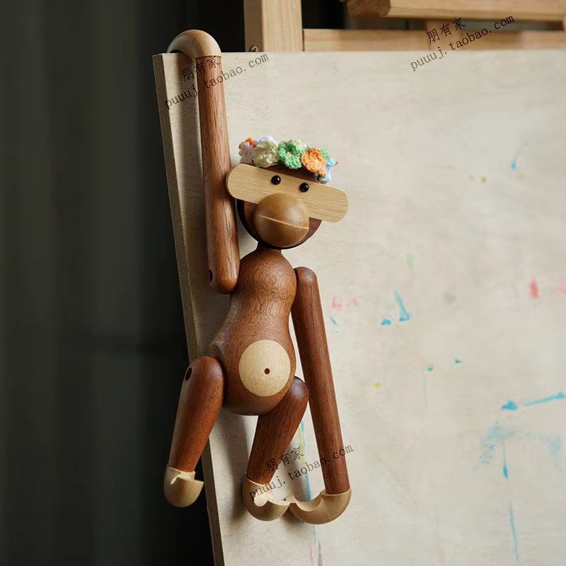 Nordisk Träapa – En Tidlös Designvän